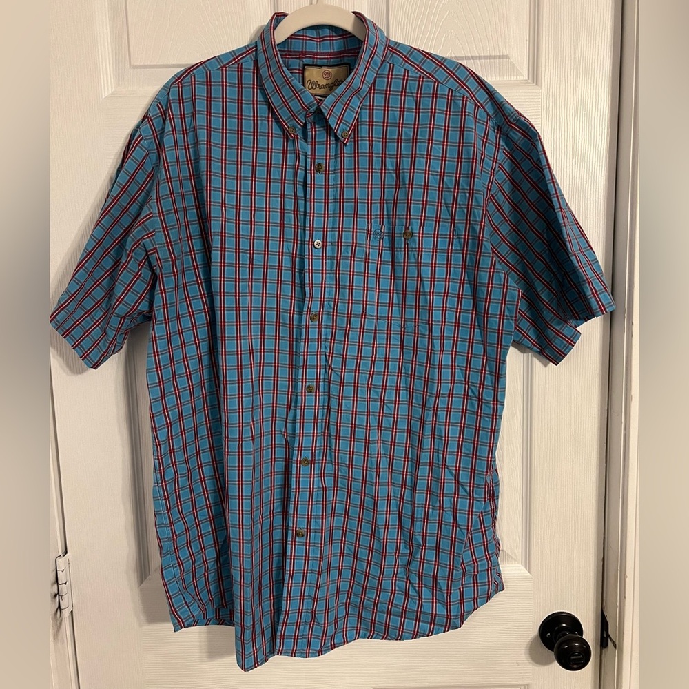 Wrangler Men’s Xxl Plaid Blue,red,&white Short Sleeve Button Up Shirt